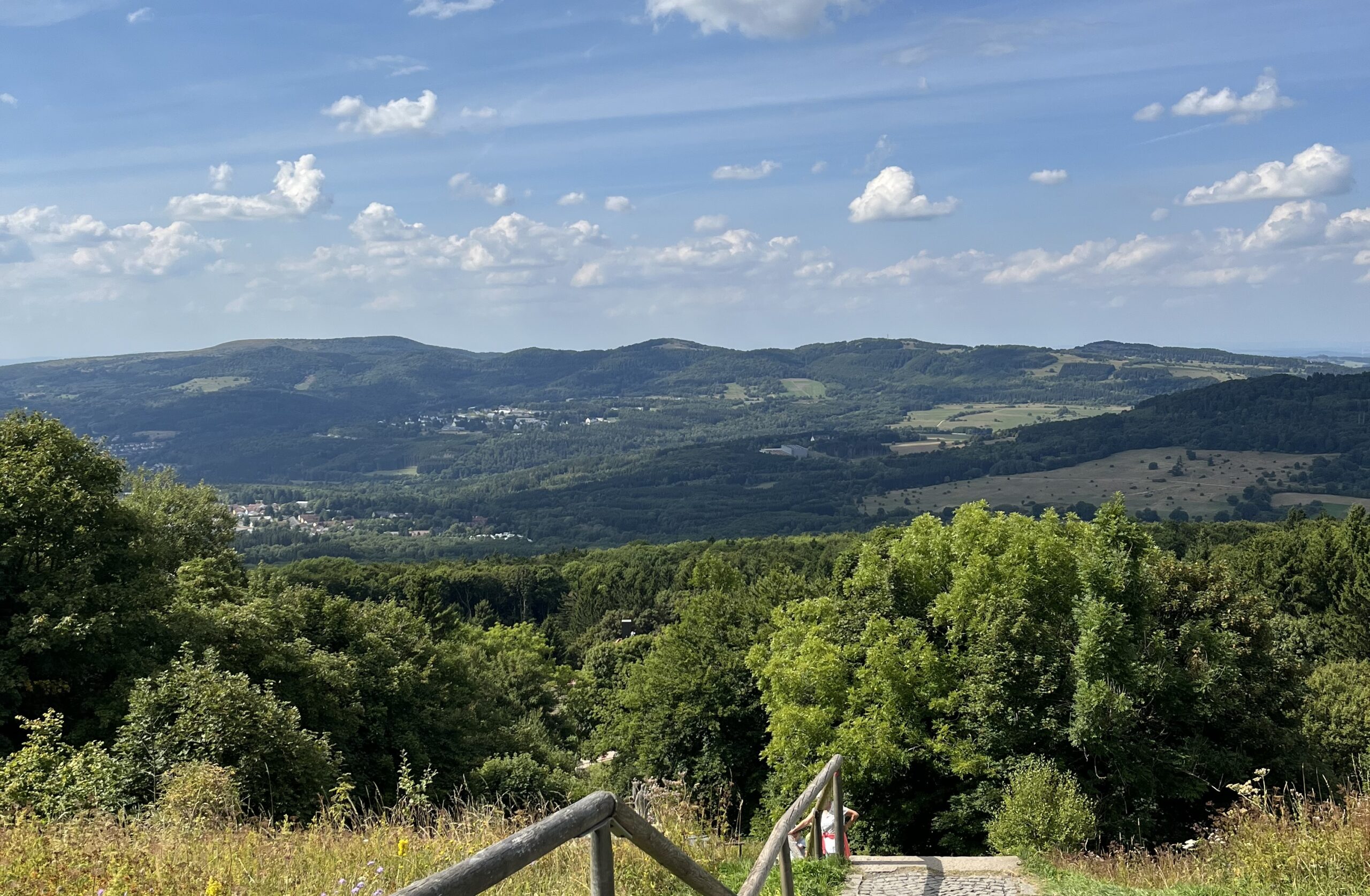 Die Aussicht vom Kreuzberg in Mainfranken