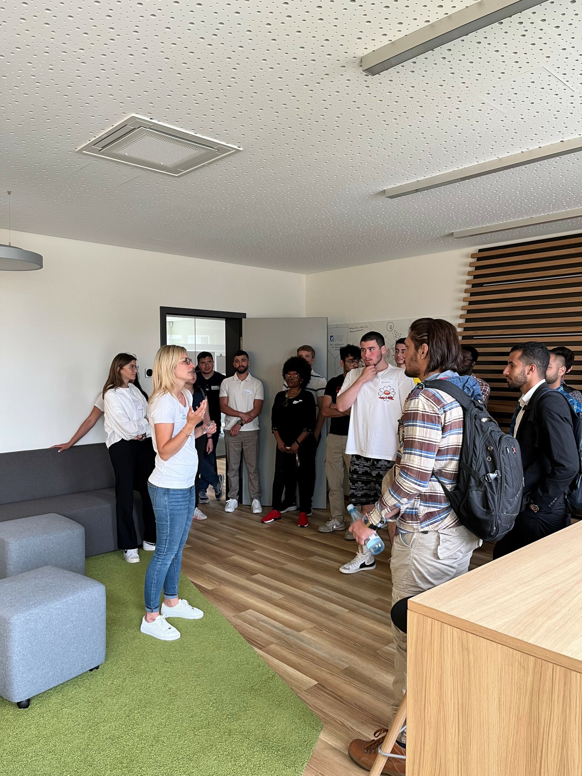 PM_16te_CareerTour_Firmenbesichtigung_FIS